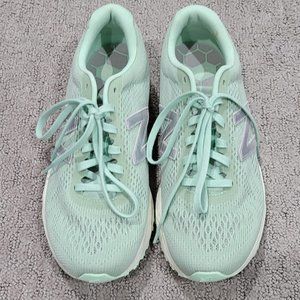 Women's New Balance NB Fresh Foam Arishi running shoes - sze 9 mint green